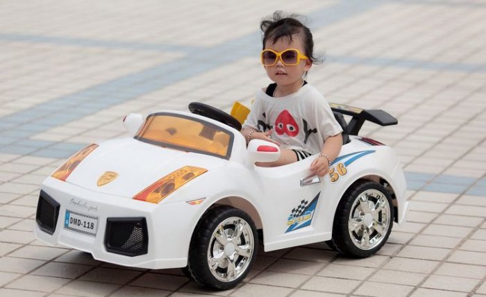Nằm mộng thấy một em bé đang lái xe ô tô đánh con 24 - 93