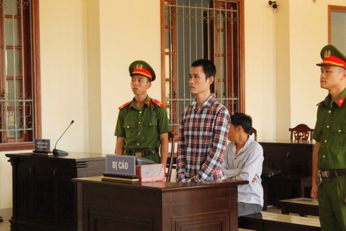 Nằm mơ ra tòa thường gửi đến chủ mộng lời nhắn nhủ sâu sắc về sự nỗ lực trong cuộc sống