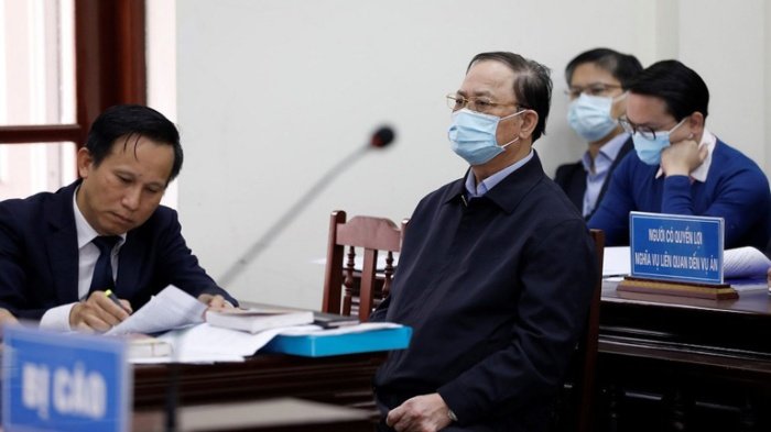 Chiêm bao thấy gia đình mình đang ra tòa kiện về tranh chấp đất đai với hàng xóm đặt cược con 33 - 99