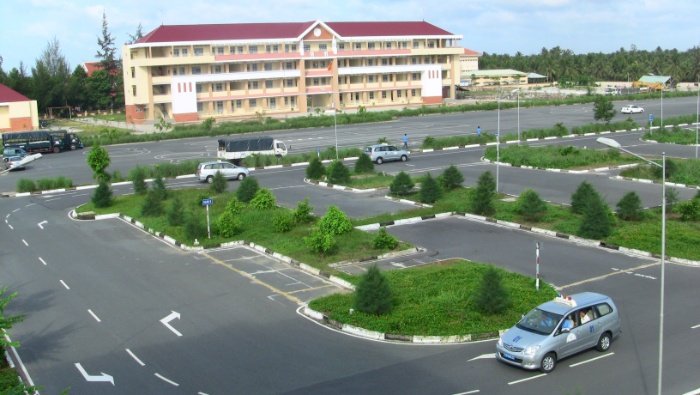 Nằm mơ thấy mình đi thi bằng lái ô tô nhưng không nhớ bài thi đặt cược cặp số 11 - 99
