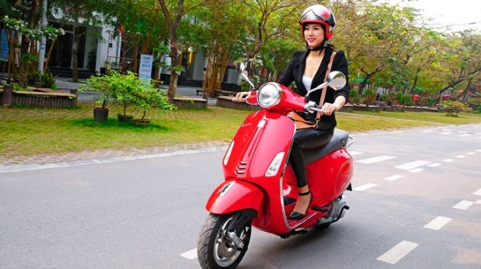 Hình ảnh chiếc xe máy màu đỏ xuất hiện trong cơn mơ muốn báo hiệu bạn sắp gặp được nửa kia của mình trong hoàn cảnh đặc biệt